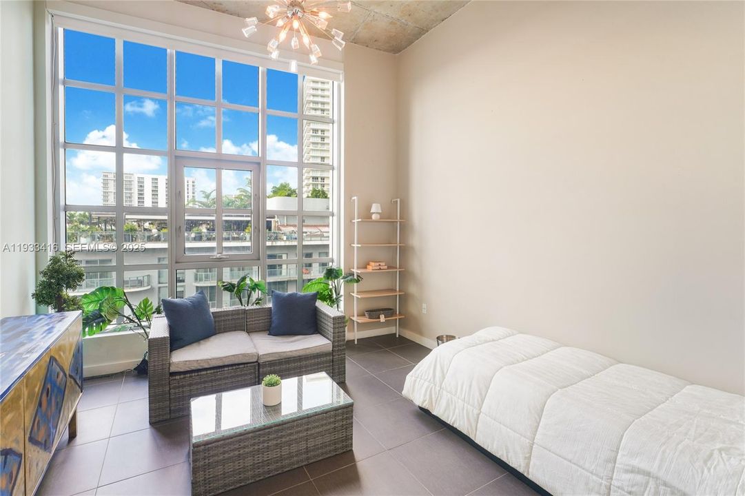 На продажу: $800,000 (2 спален, 2 ванн, 1181 Квадратных фут)