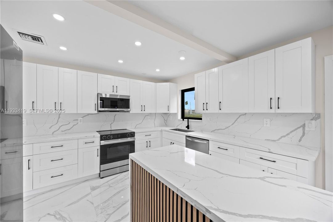 For Sale: $579,900 (3 beds, 2 baths, 1230 Square Feet)