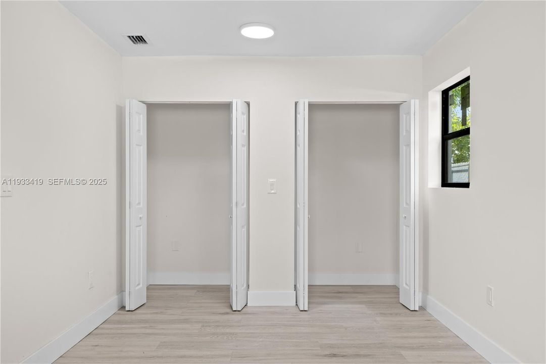 For Sale: $579,900 (3 beds, 2 baths, 1230 Square Feet)