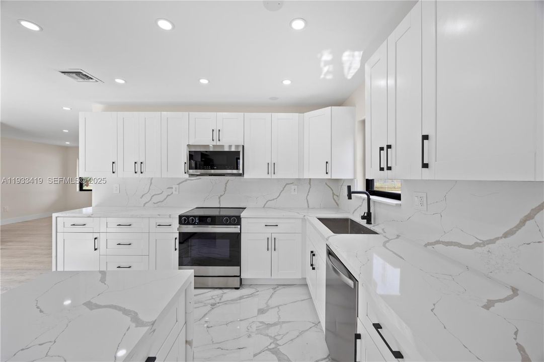 For Sale: $579,900 (3 beds, 2 baths, 1230 Square Feet)