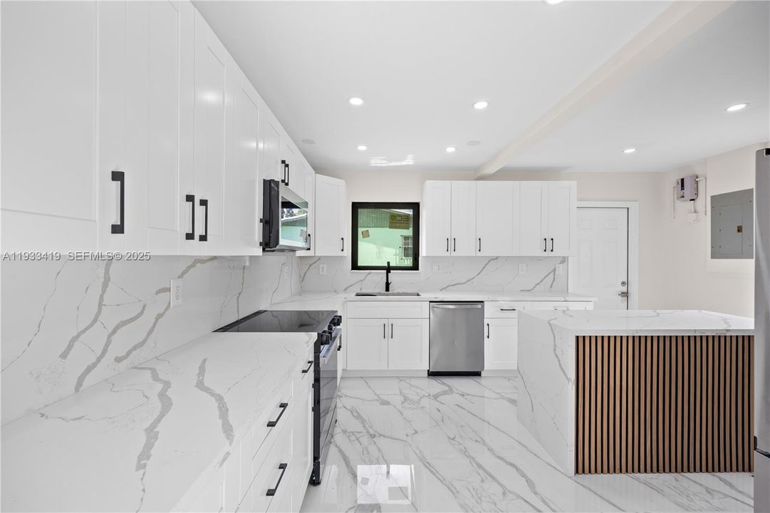 For Sale: $579,900 (3 beds, 2 baths, 1230 Square Feet)