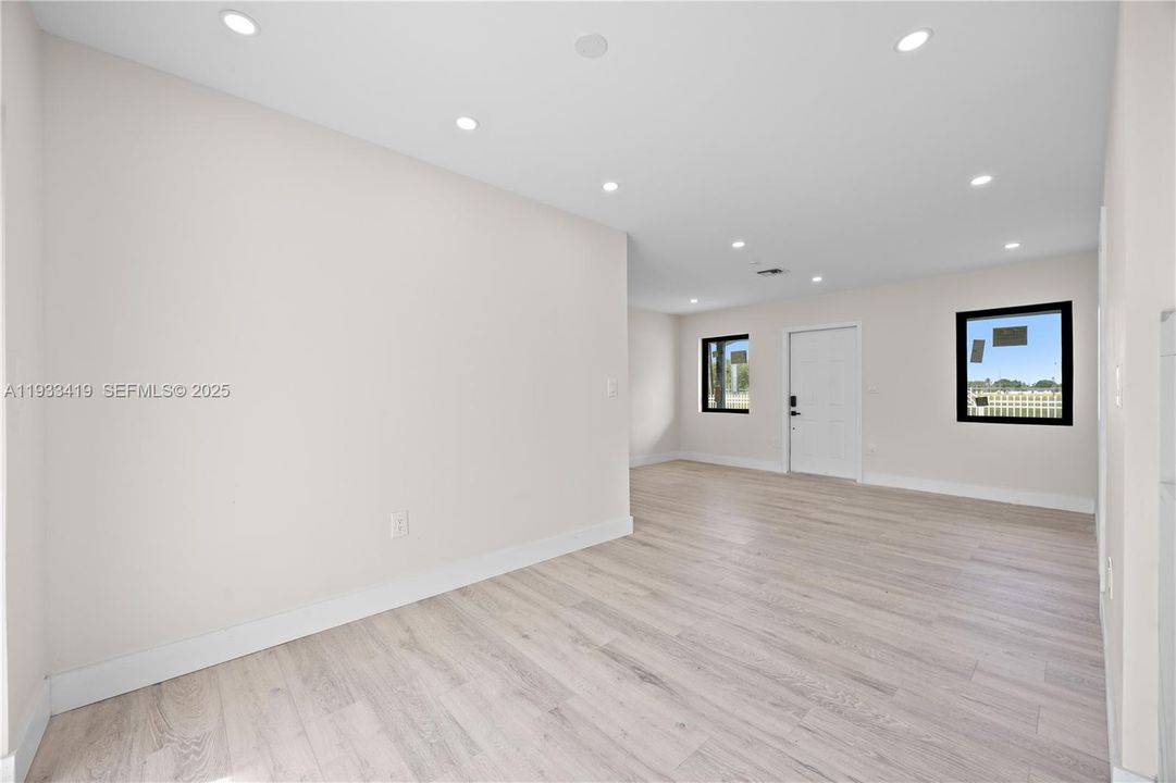 For Sale: $579,900 (3 beds, 2 baths, 1230 Square Feet)