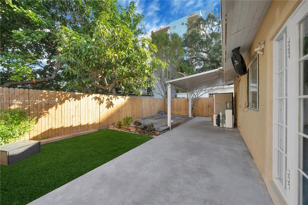 出租: $3,500 (3 贝兹, 2 浴室, 1832 平方英尺)