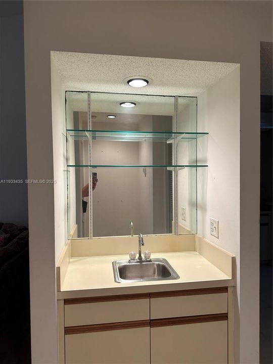 En Venta: $272,000 (2 camas, 2 baños, 0 Pies cuadrados)