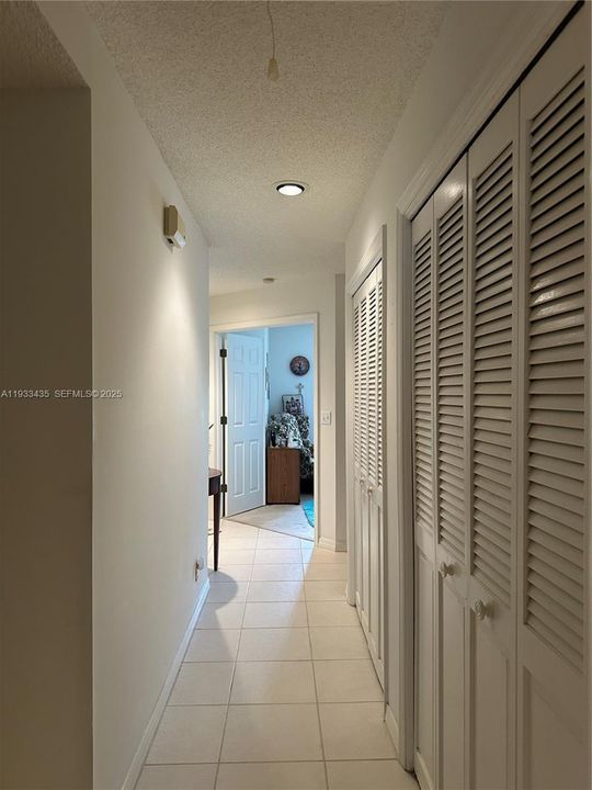 En Venta: $272,000 (2 camas, 2 baños, 0 Pies cuadrados)