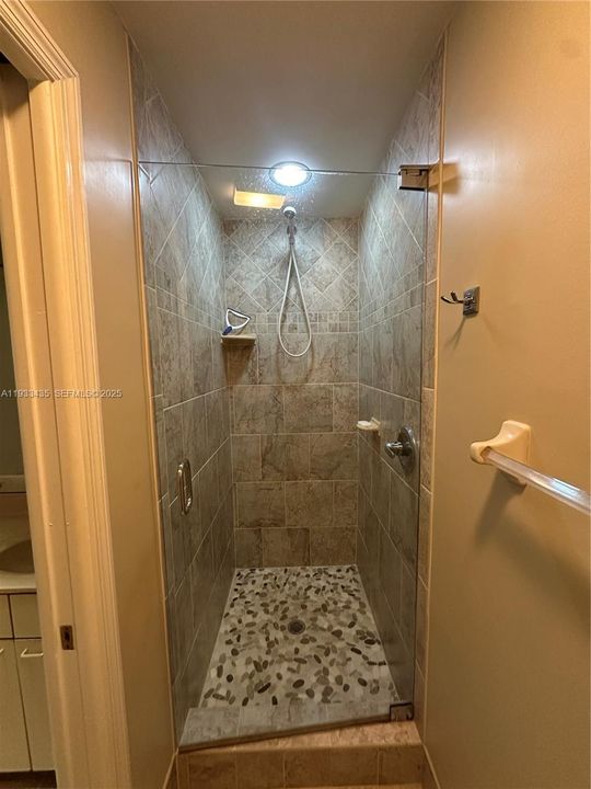 En Venta: $272,000 (2 camas, 2 baños, 0 Pies cuadrados)