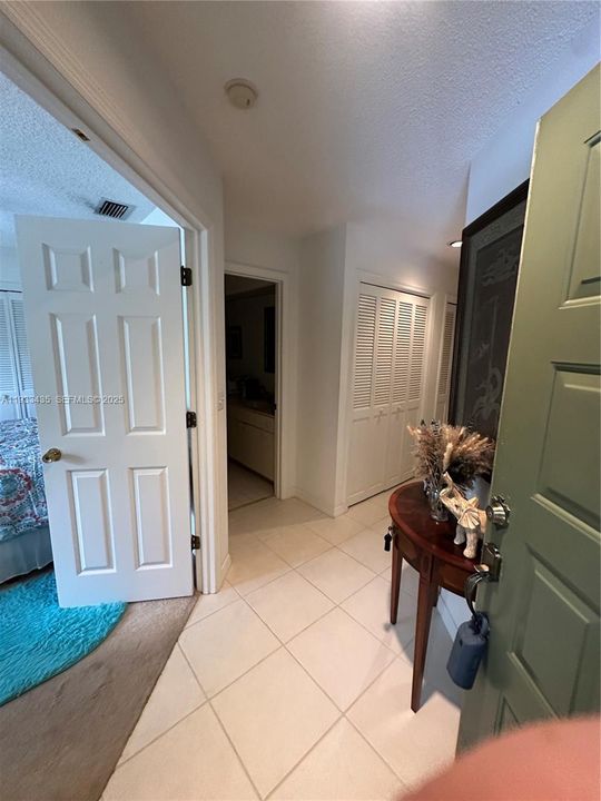 En Venta: $272,000 (2 camas, 2 baños, 0 Pies cuadrados)