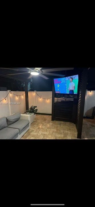 For Rent: $3,500 (3 beds, 2 baths, 1540 Square Feet)