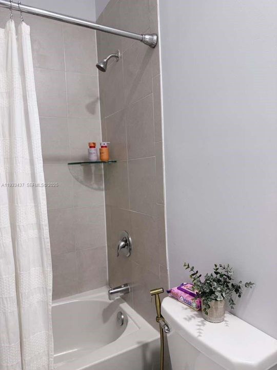 For Rent: $3,500 (3 beds, 2 baths, 1540 Square Feet)