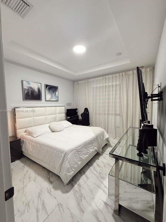 For Rent: $3,500 (3 beds, 2 baths, 1540 Square Feet)