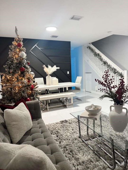 For Rent: $3,500 (3 beds, 2 baths, 1540 Square Feet)