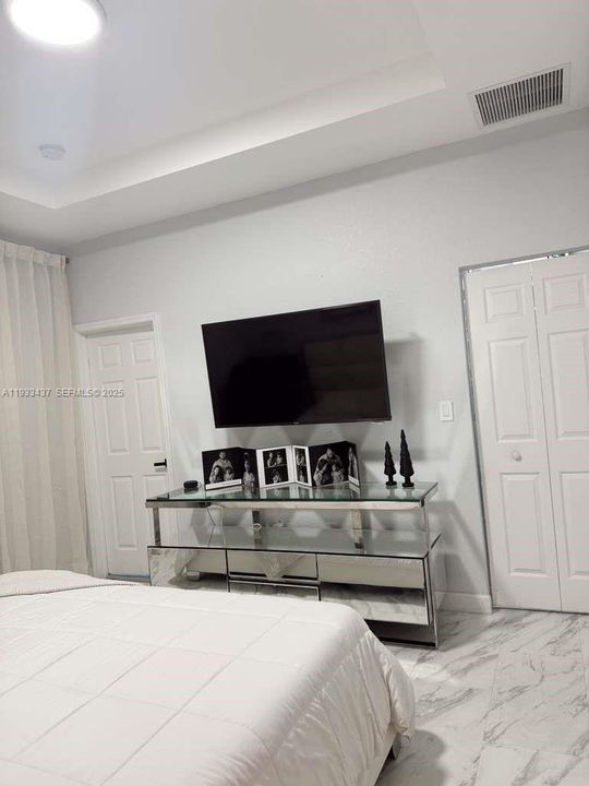 For Rent: $3,500 (3 beds, 2 baths, 1540 Square Feet)