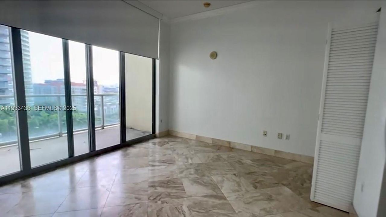 For Rent: $2,900 (1 beds, 1 baths, 588 Square Feet)