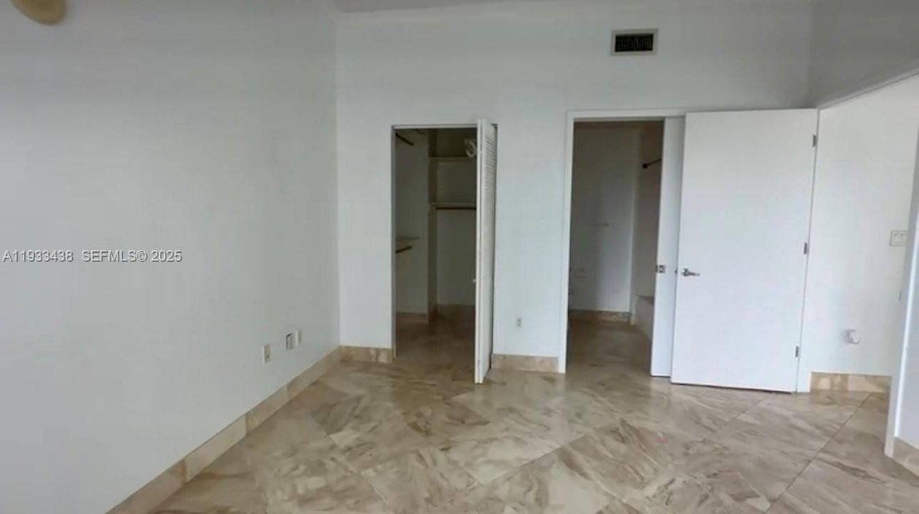 For Rent: $2,900 (1 beds, 1 baths, 588 Square Feet)
