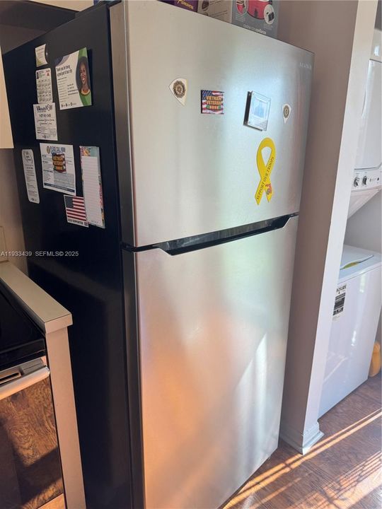 На продажу: $300,000 (3 спален, 2 ванн, 1140 Квадратных фут)