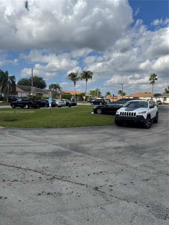 На продажу: $300,000 (3 спален, 2 ванн, 1140 Квадратных фут)