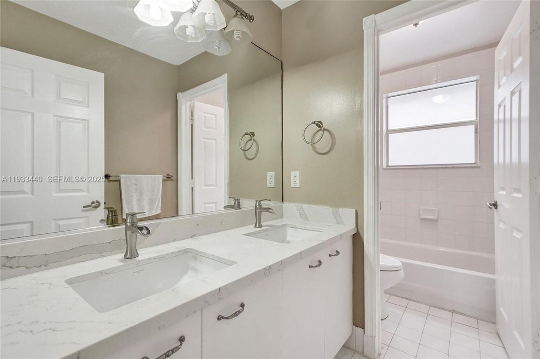 En Renta: $4,500 (3 camas, 2 baños, 2069 Pies cuadrados)