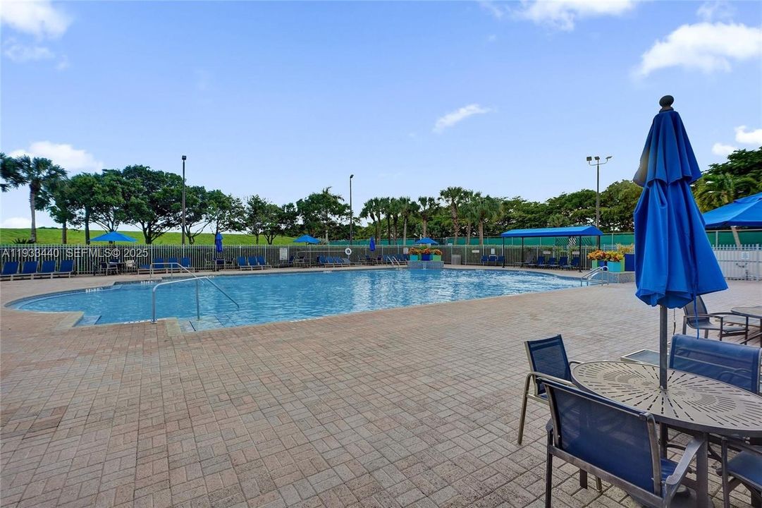 En Renta: $4,500 (3 camas, 2 baños, 2069 Pies cuadrados)