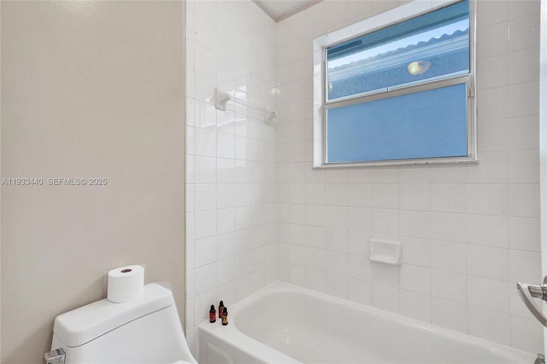 En Renta: $4,500 (3 camas, 2 baños, 2069 Pies cuadrados)