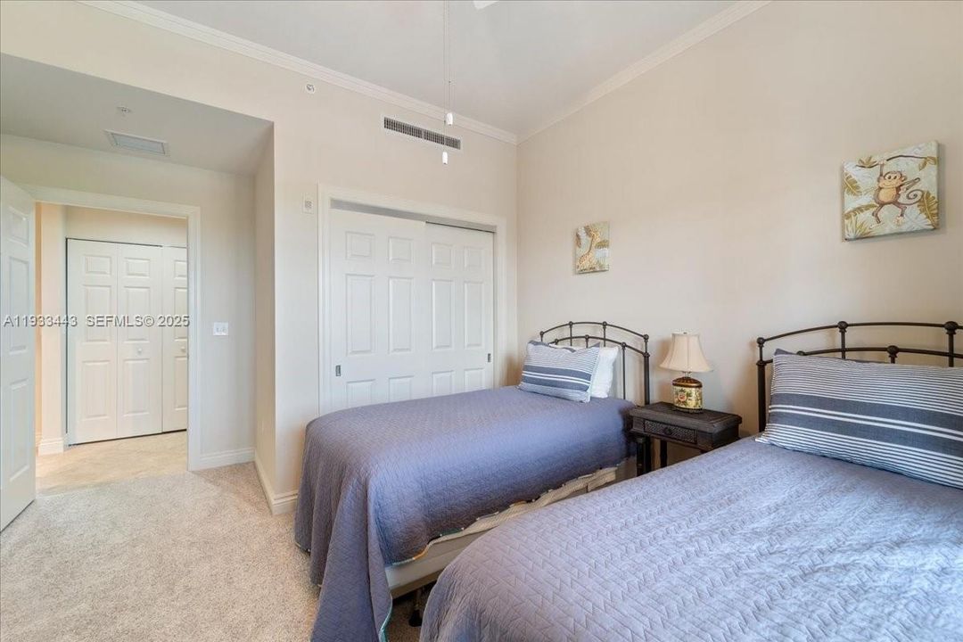 En Venta: $299,999 (2 camas, 2 baños, 1249 Pies cuadrados)