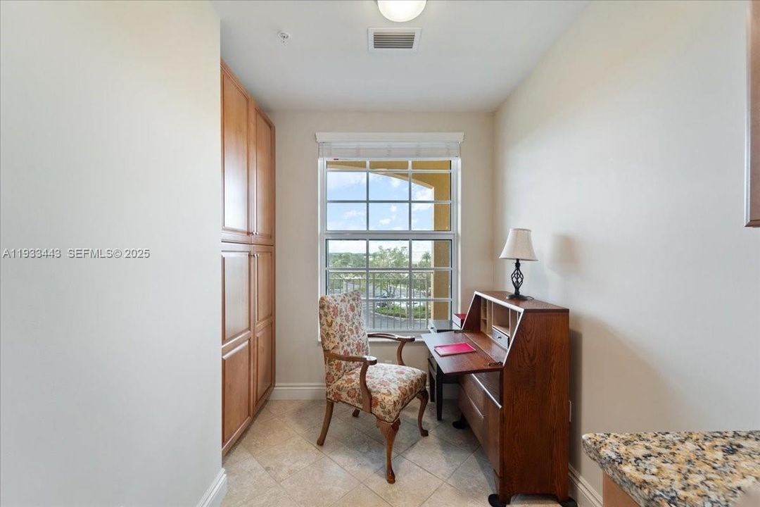 En Venta: $299,999 (2 camas, 2 baños, 1249 Pies cuadrados)