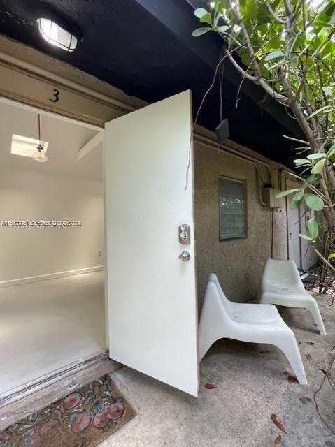 出租: $1,450 (0 贝兹, 1 浴室, 390 平方英尺)