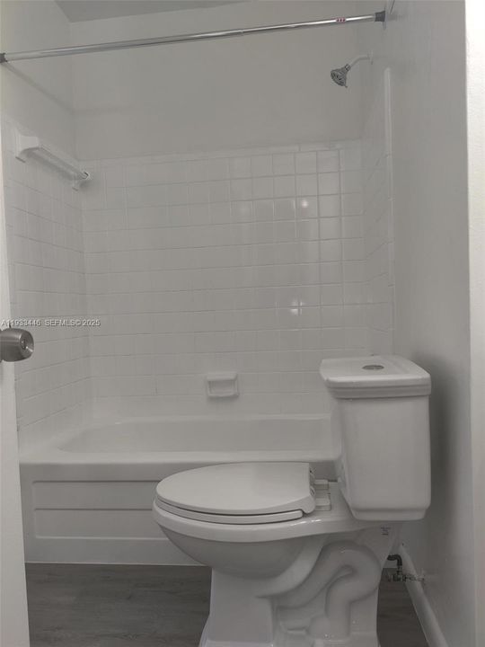 En Renta: $1,400 (1 camas, 1 baños, 101513 Pies cuadrados)