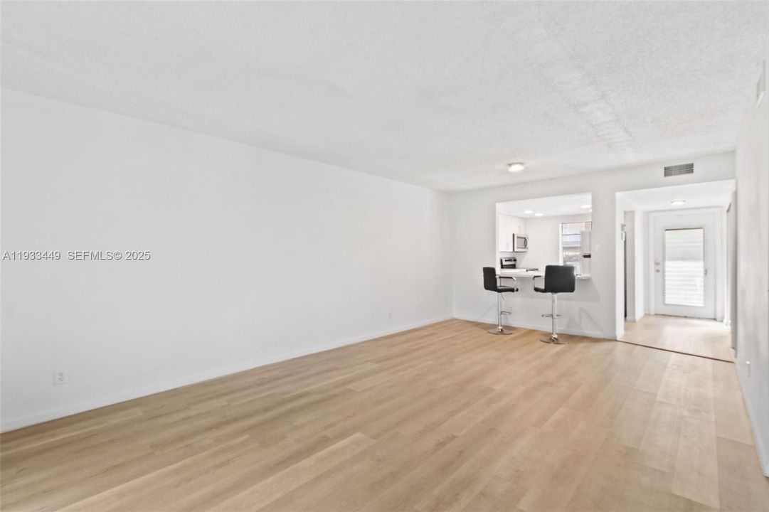 En Venta: $138,900 (2 camas, 2 baños, 990 Pies cuadrados)