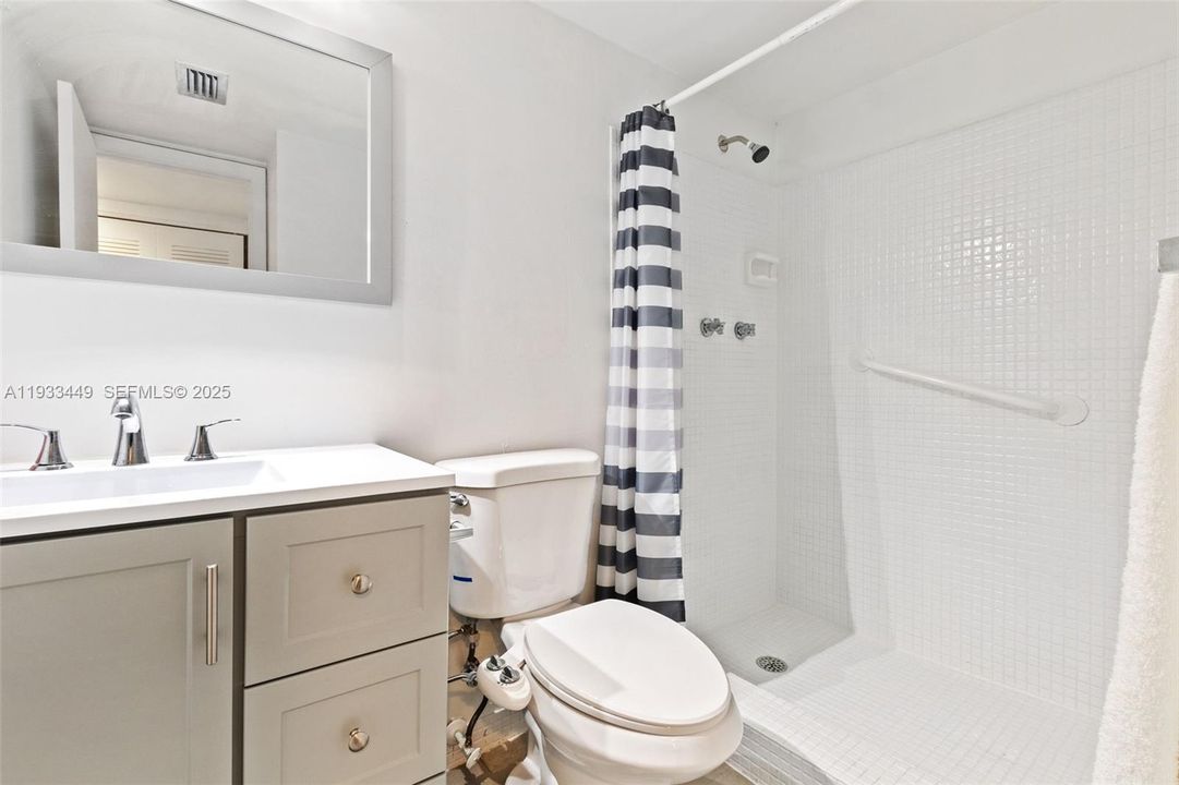 En Venta: $138,900 (2 camas, 2 baños, 990 Pies cuadrados)