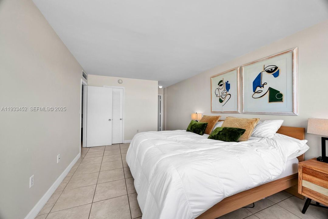 En Venta: $349,000 (2 camas, 2 baños, 1100 Pies cuadrados)