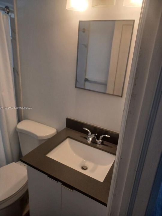 В аренду: $1,650 (0 спален, 1 ванн, 0 Квадратных фут)