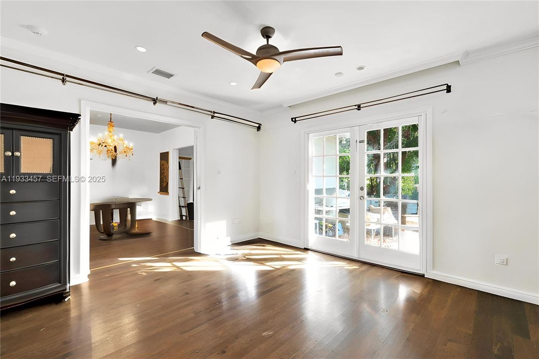 Active With Contract: $1,700,000 (3 beds, 3 baths, 1618 Square Feet)