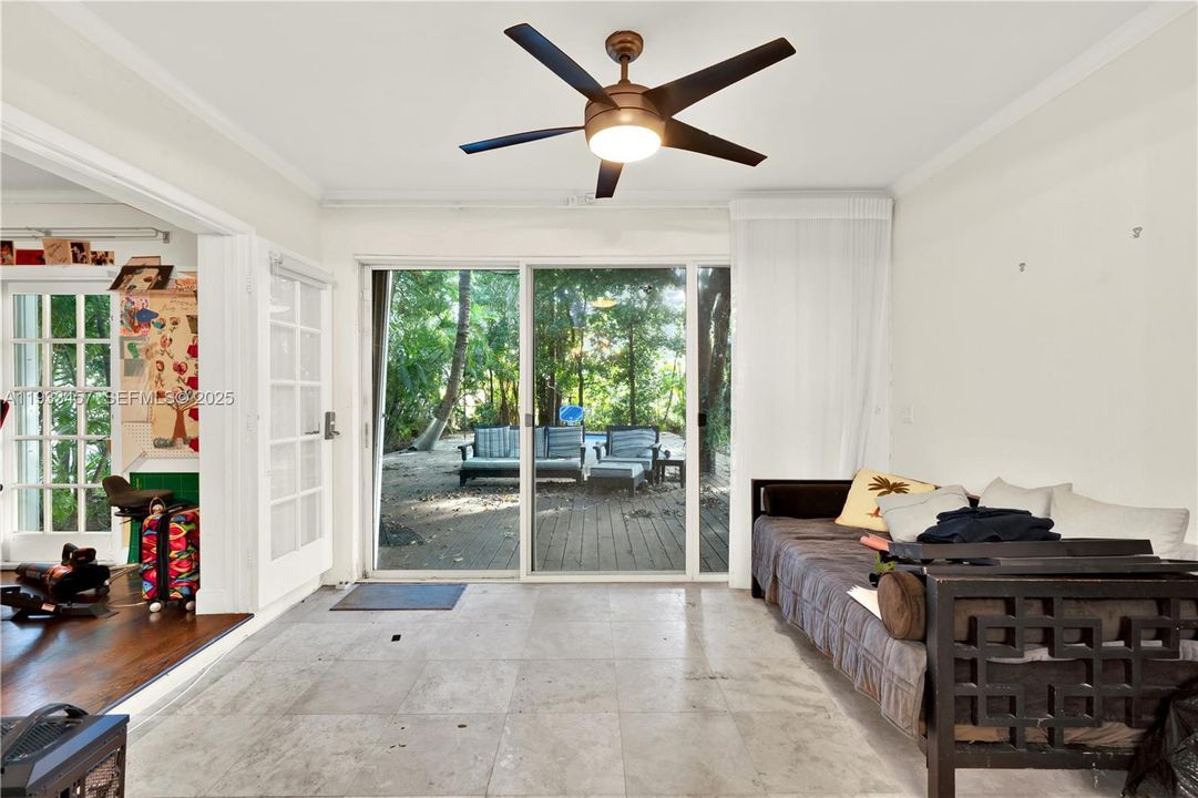 Active With Contract: $1,700,000 (3 beds, 3 baths, 1618 Square Feet)