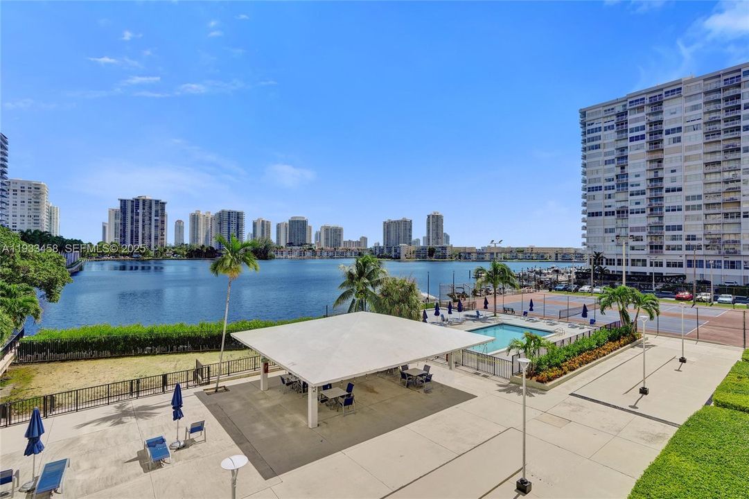 En Venta: $220,000 (1 camas, 1 baños, 775 Pies cuadrados)