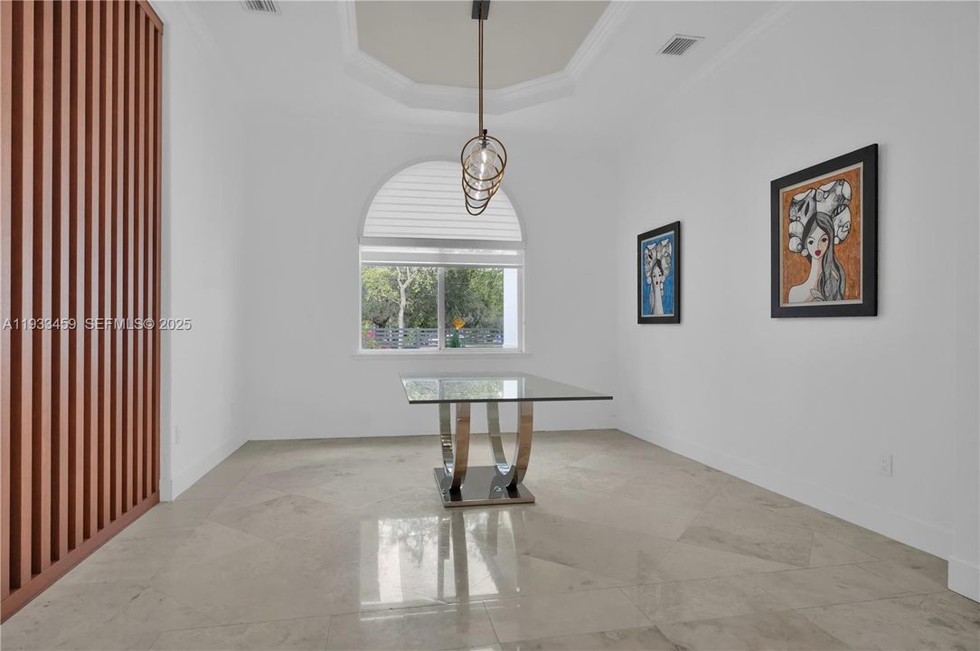 For Rent: $15,000 (5 beds, 5 baths, 3430 Square Feet)