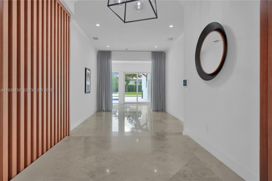 For Rent: $15,000 (5 beds, 5 baths, 3430 Square Feet)