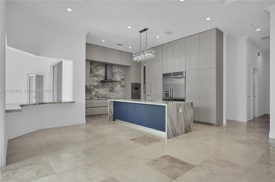 For Rent: $15,000 (5 beds, 5 baths, 3430 Square Feet)