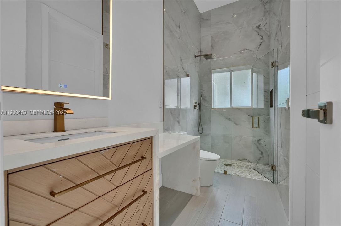 For Rent: $15,000 (5 beds, 5 baths, 3430 Square Feet)