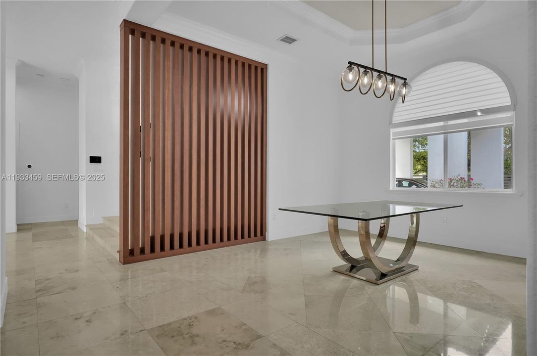 For Rent: $15,000 (5 beds, 5 baths, 3430 Square Feet)