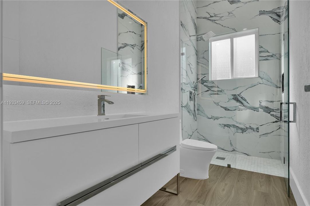 For Rent: $15,000 (5 beds, 5 baths, 3430 Square Feet)