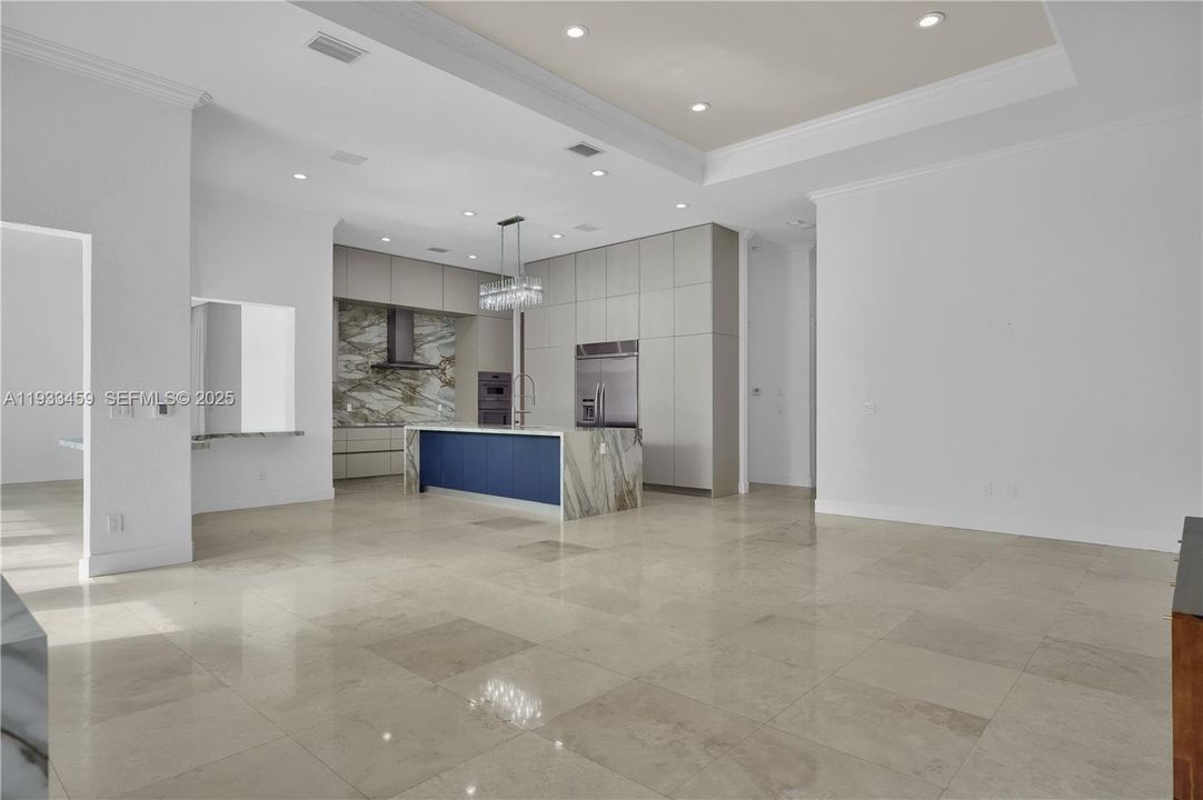 For Rent: $15,000 (5 beds, 5 baths, 3430 Square Feet)