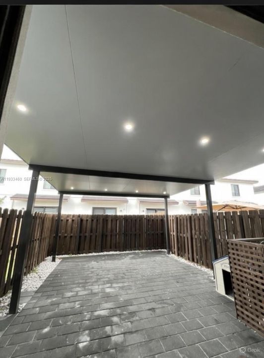 出租: $3,000 (3 贝兹, 2 浴室, 0 平方英尺)