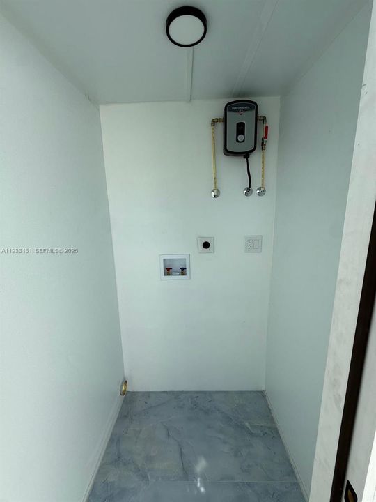 На продажу: $549,900 (3 спален, 2 ванн, 1272 Квадратных фут)