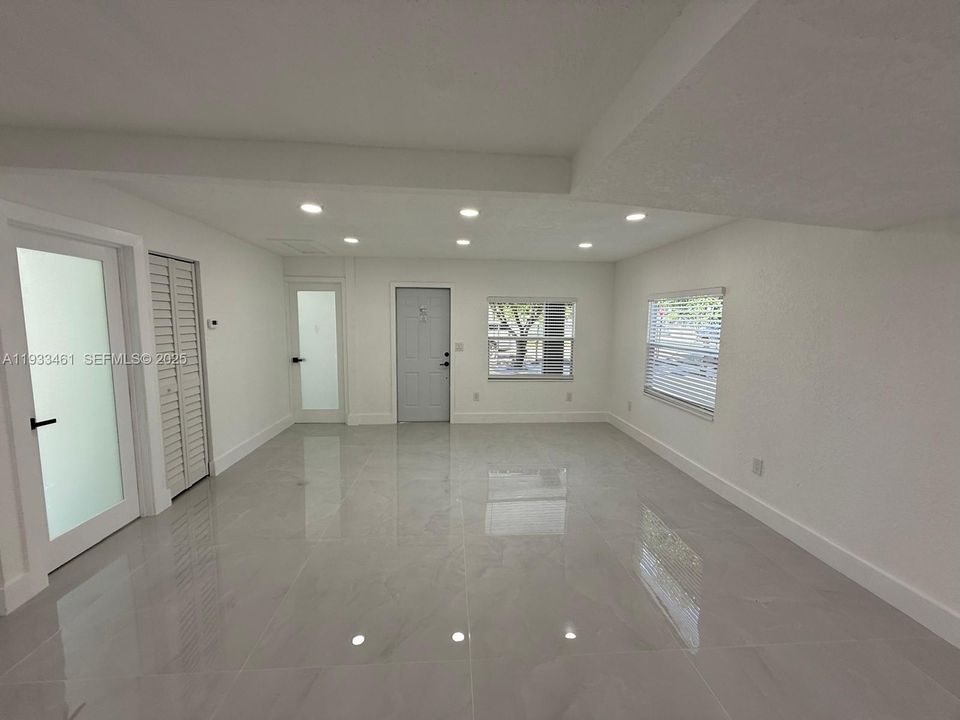 На продажу: $549,900 (3 спален, 2 ванн, 1272 Квадратных фут)