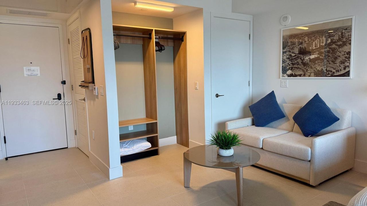 For Sale: $460,000 (0 beds, 1 baths, 367 Square Feet)