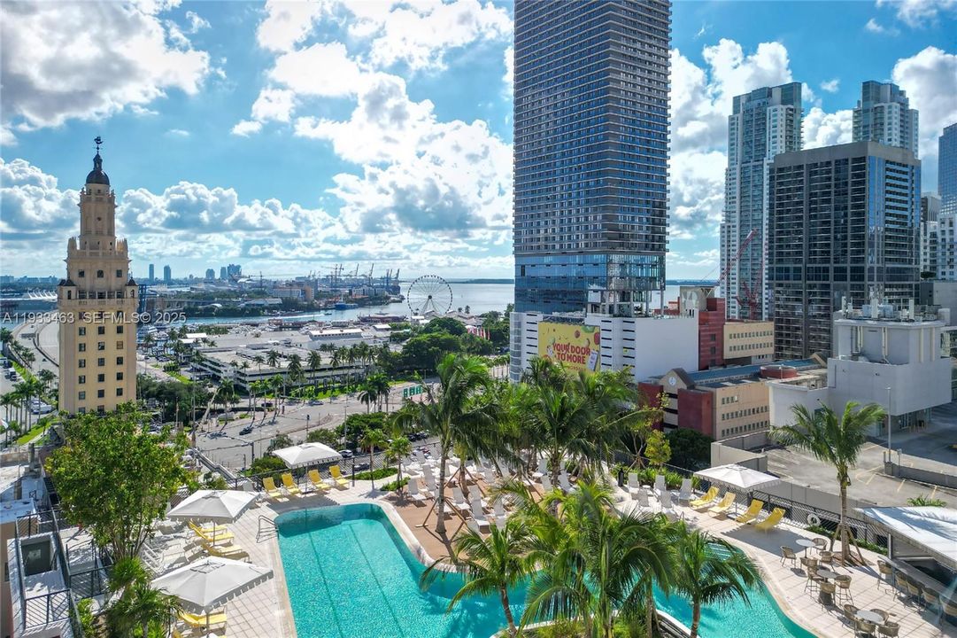 For Sale: $460,000 (0 beds, 1 baths, 367 Square Feet)