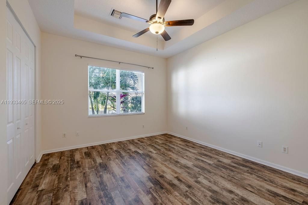 For Rent: $2,200 (3 beds, 2 baths, 1517 Square Feet)