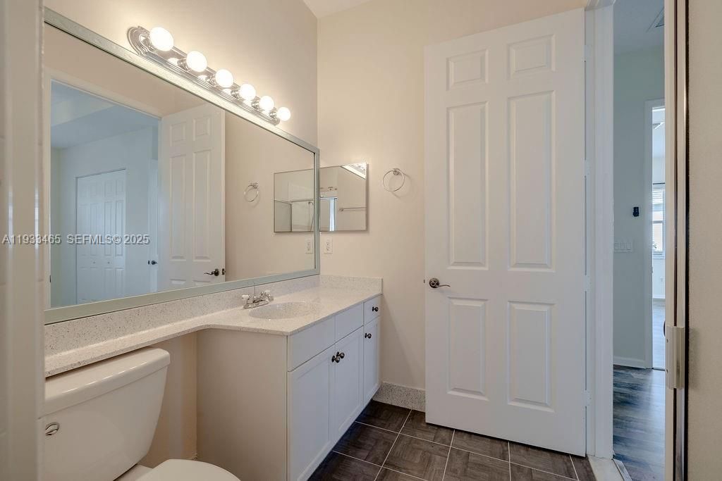 For Rent: $2,200 (3 beds, 2 baths, 1517 Square Feet)