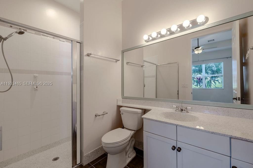 For Rent: $2,200 (3 beds, 2 baths, 1517 Square Feet)