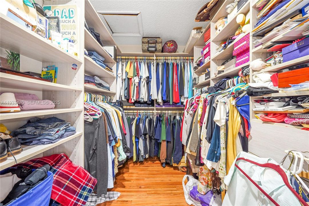 En Venta: $700,000 (3 camas, 2 baños, 1868 Pies cuadrados)